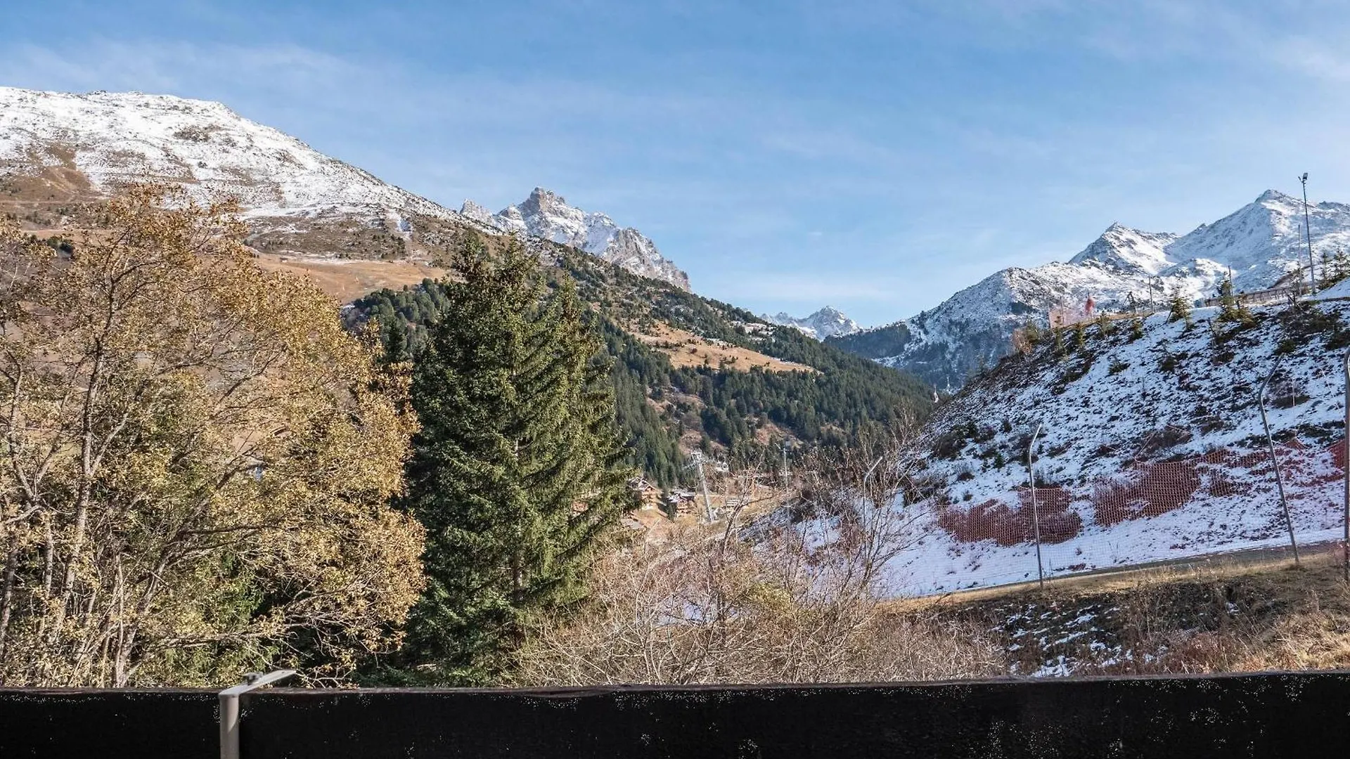 Bel Appartement Avec Balcon, Au Pied Des Pistes A Meribel - Ideal Pour Vos Vacances - Fr-1-355-188 Les Allues 0*,  France